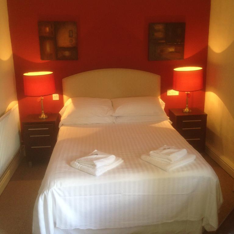 The Fox Hotel Much Wenlock Bagian luar foto