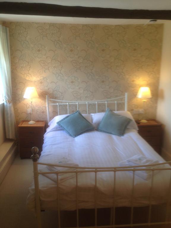 The Fox Hotel Much Wenlock Bagian luar foto