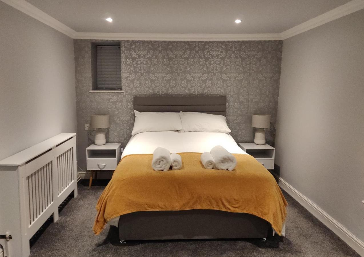 The Fox Hotel Much Wenlock Bagian luar foto