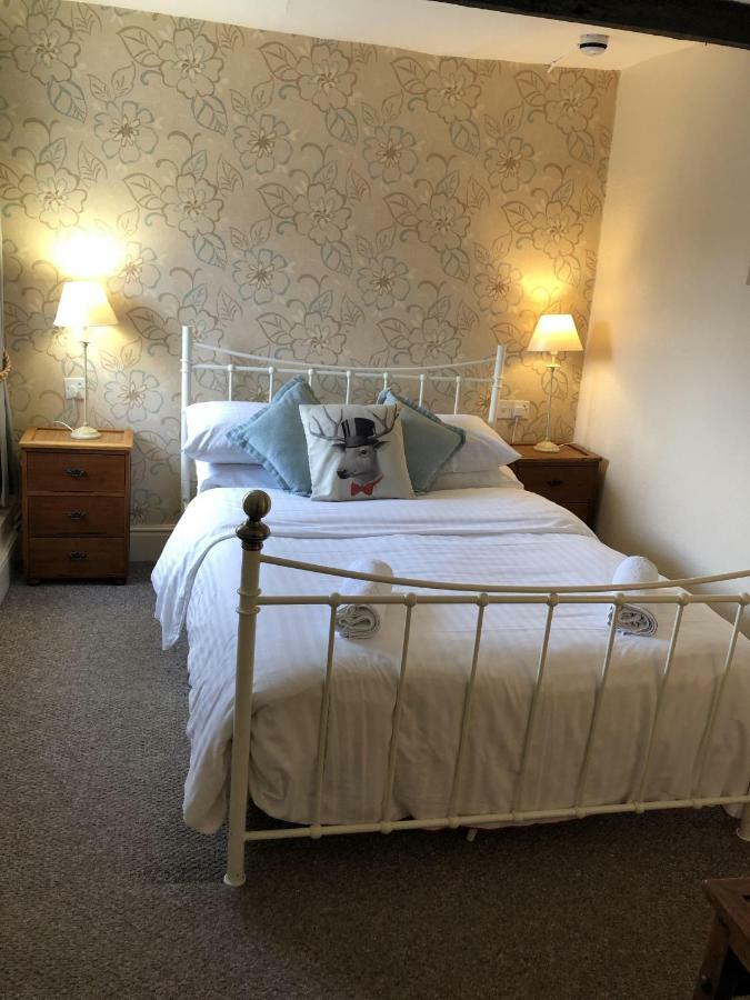 The Fox Hotel Much Wenlock Bagian luar foto